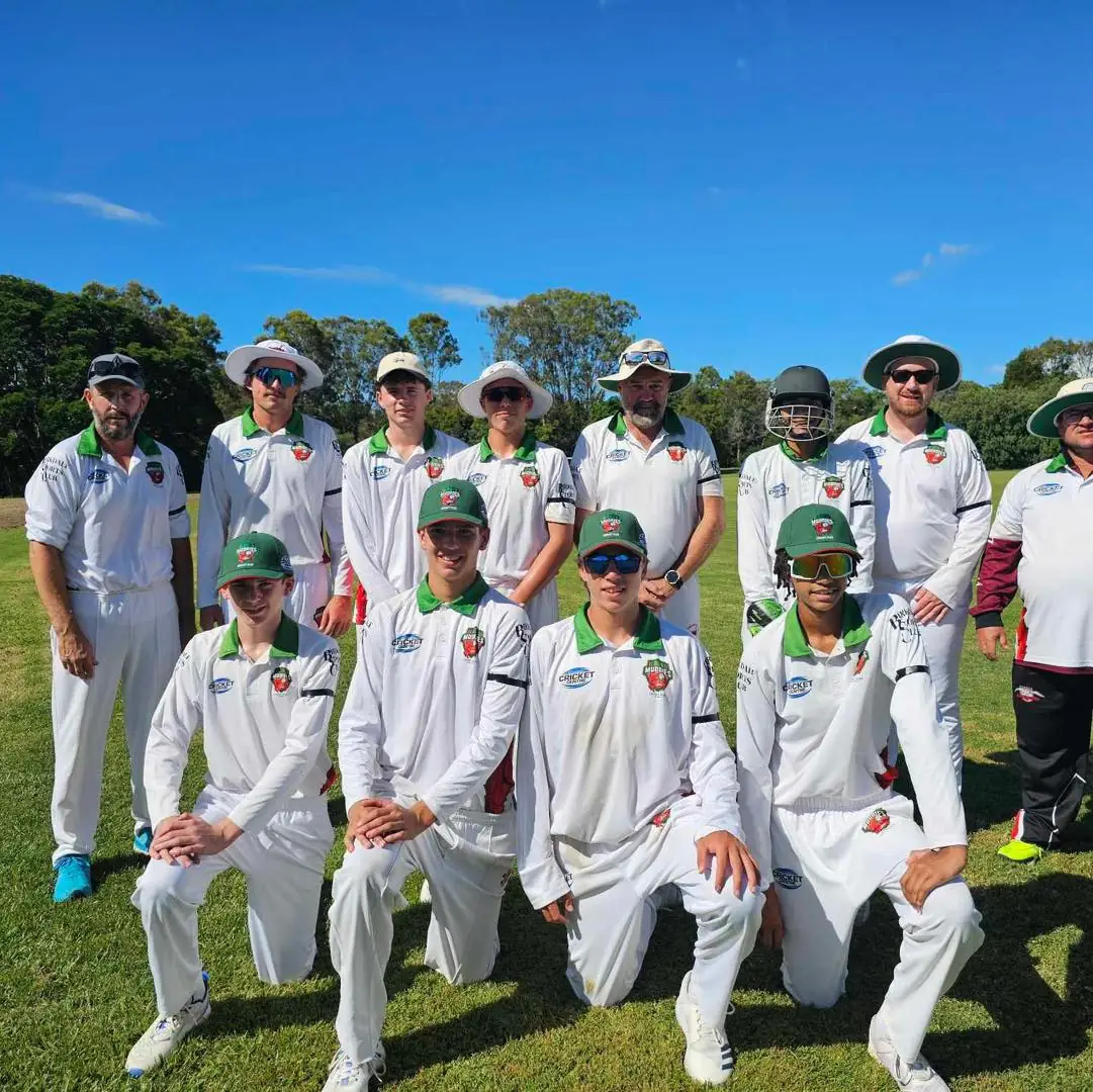 Muddies juniors team photo after a match
